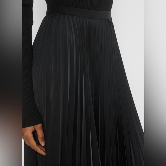 NWT Aritzia Babaton Maido Satin Pleated Skirt Double-satin maxi in Black Small - Picture 6 of 15